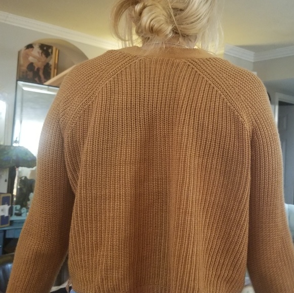 Sweater and jacket - Picture 5 of 8